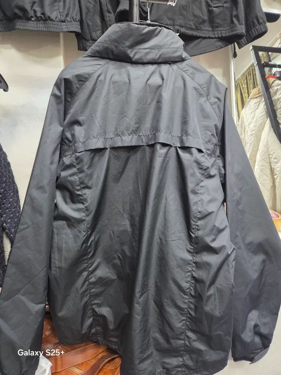 ナイキ マンチェスター・ユナイテッドFC ウィンドブレーカー ブラック