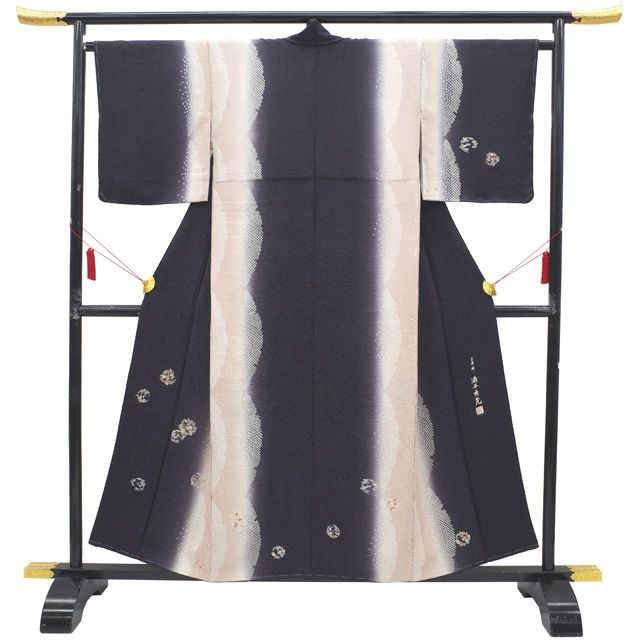 すごい値 小紋 友禅師 酒井秀允 着物 正絹 袷 紫黒 ピンクベージュ 染め分け 花丸文 菊 梅 笹 春蘭 手染め カジュアル 上質 仕立て上がり 身丈158 裄丈64.5 Ｍサイズ リサイクル すごいね みやがわ nek 01571