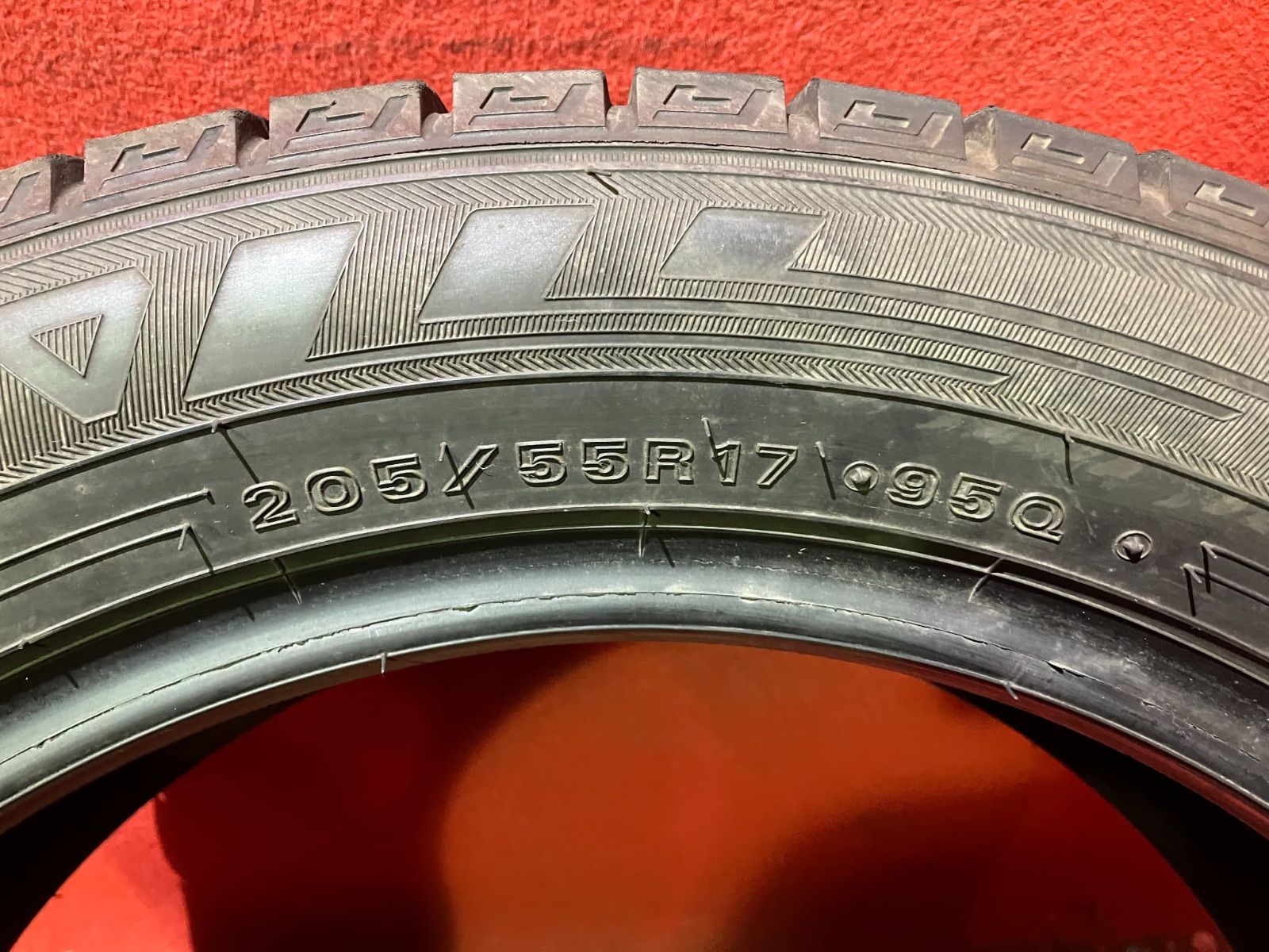 スタッドレスタイヤ 205