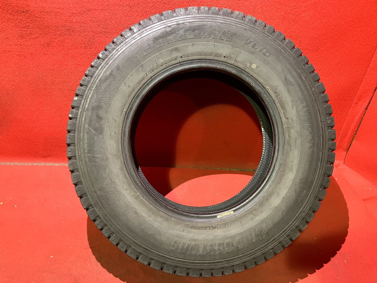 スタッドレスタイヤ 195