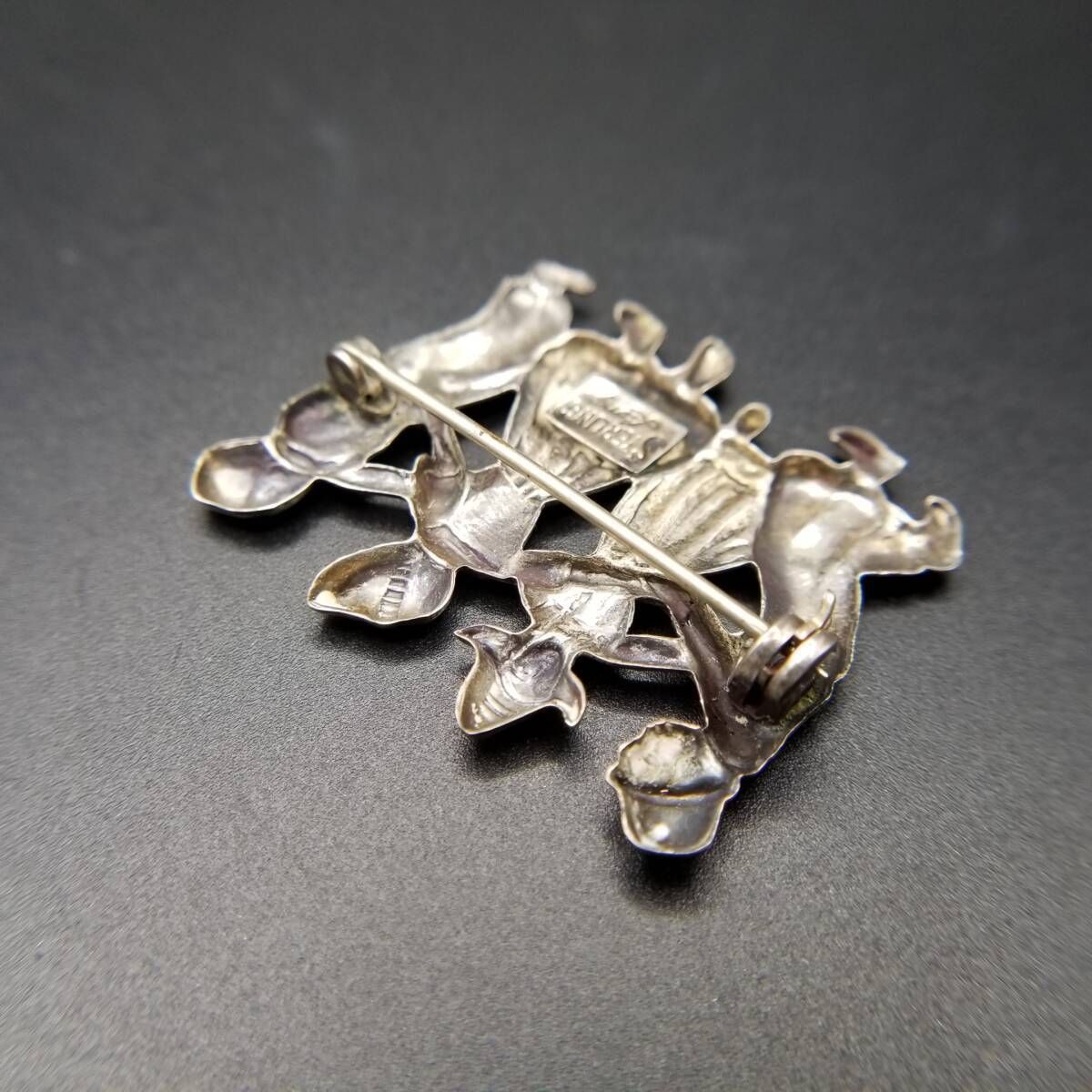 ブローチ ヴィンテージ 純銀 揺れる ブローチ ヴィンテージ 純銀 揺れる