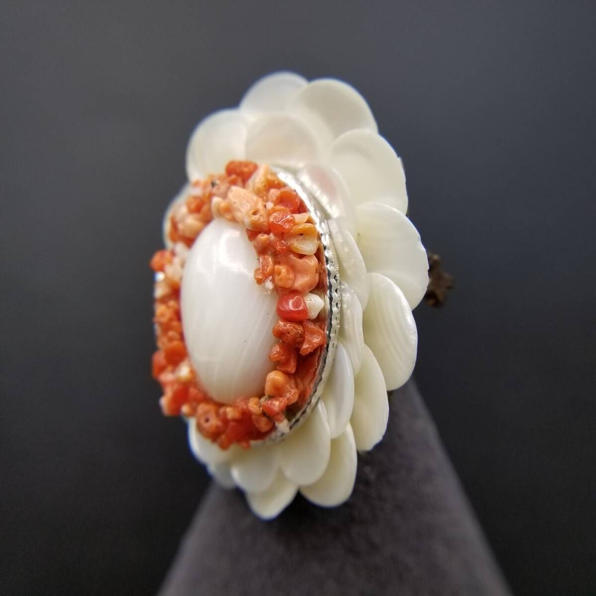 50'60's 貝/コーラル使用 ヴィンテージ フラワー ブローチ 大ぶり