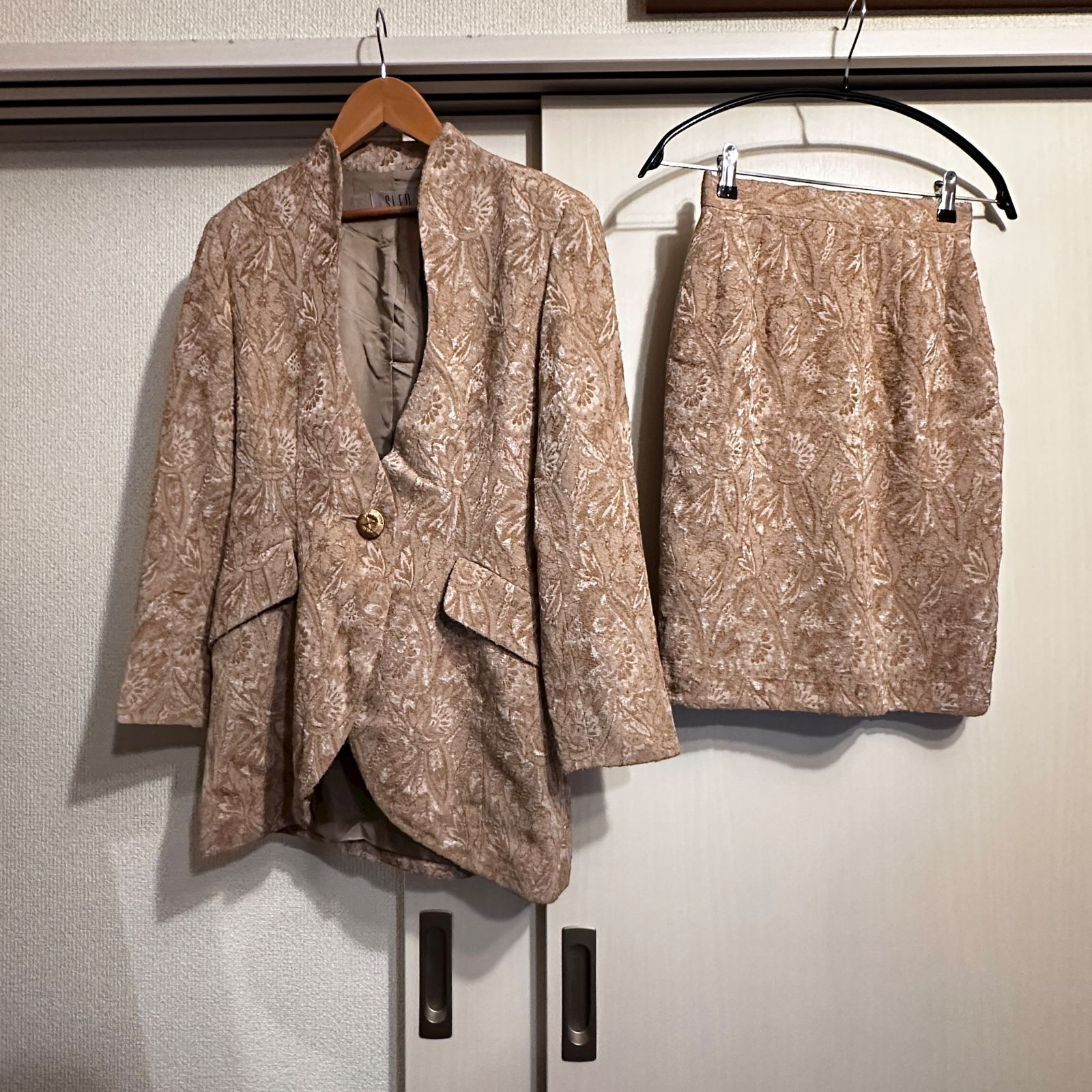 SLED スカートセットアップ レース素材 ベージュ サイズM HR 1007