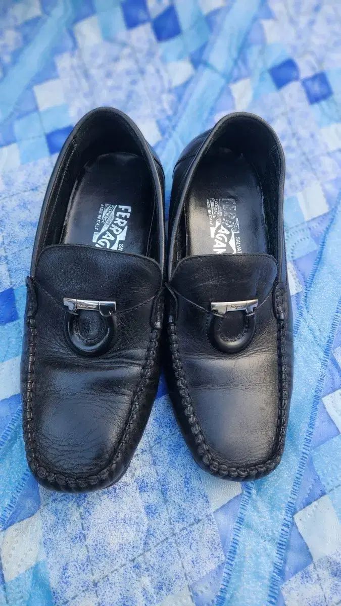 FERRAGAMO フェラガモ ガンチーニ ブラック ローファー