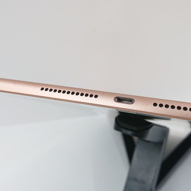 美品★iPad 第7世代 32GB Wi-Fi Cellularドコモ ムスビー｜iPad 第7世代 Wi-Fi+Cellular 32GB ドコモ ゴールド c16012