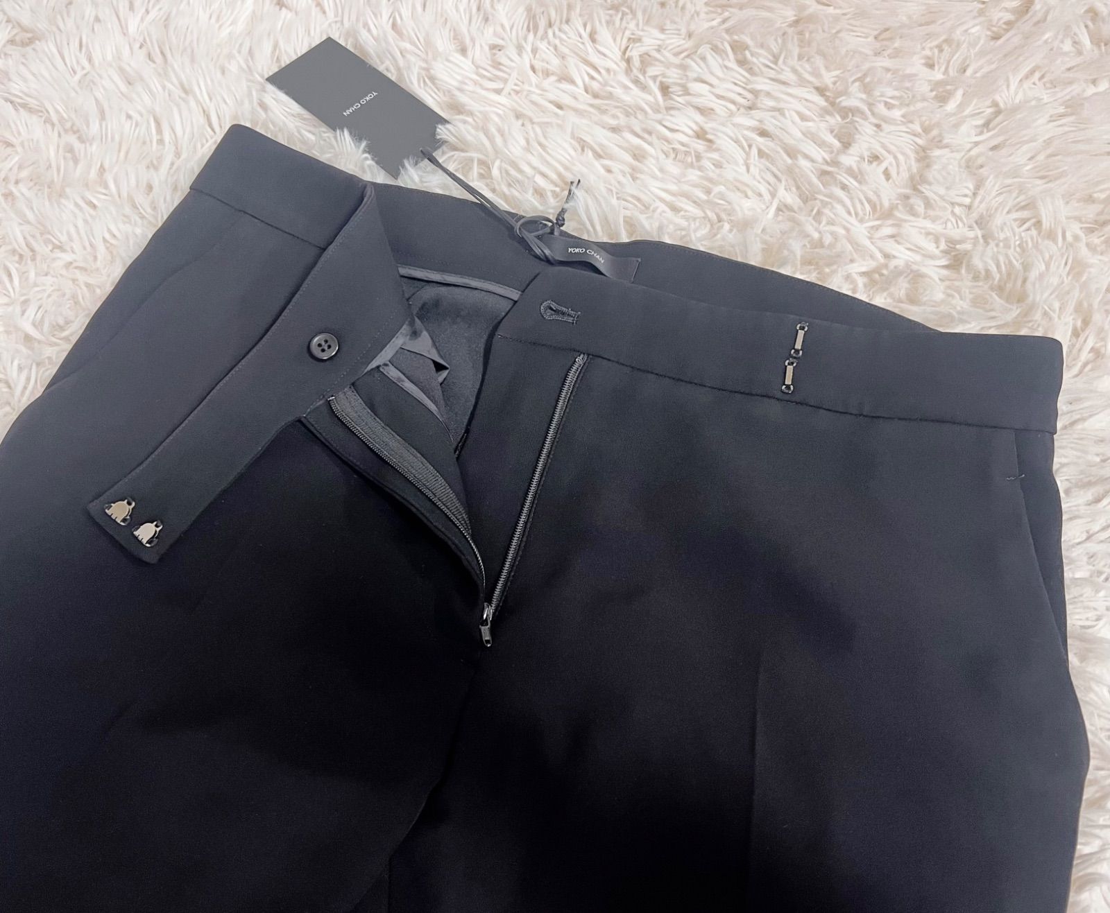 センタープレスパンツ