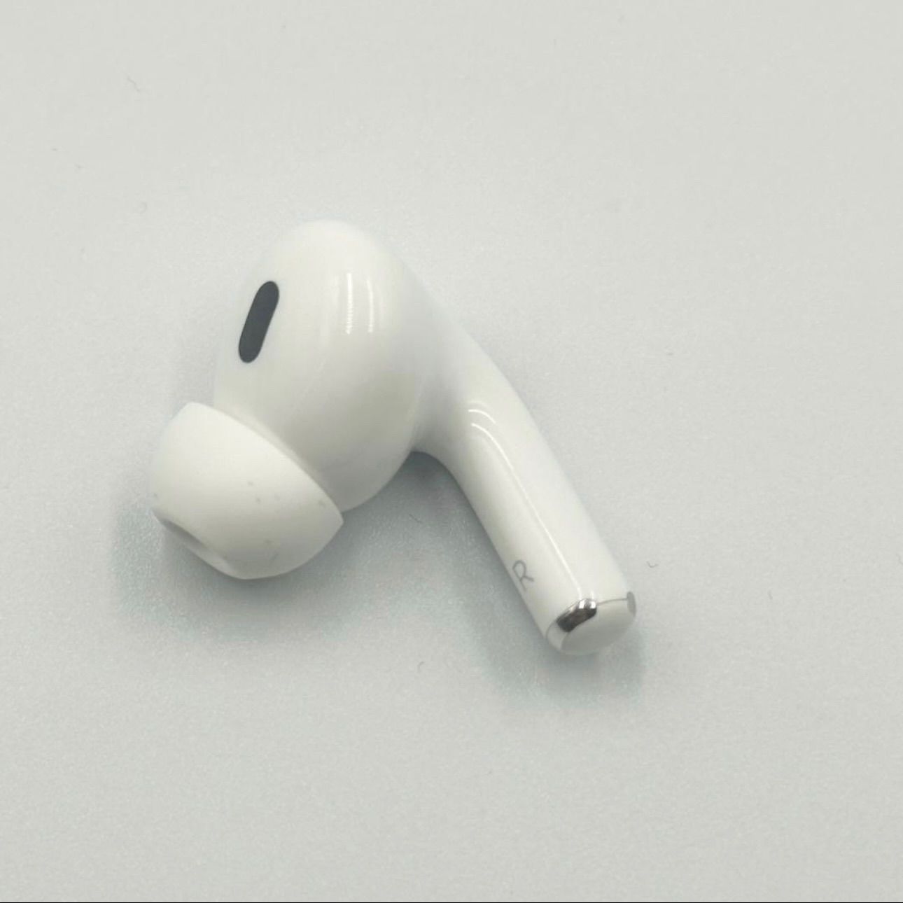 の*び様 AirPods Pro A3047 第二世代 美品　タイプC 右耳とケ 極美品】AirPods Pro 第2世代 右耳 A3047 Type-C版｜Yahoo!フリマ（旧
