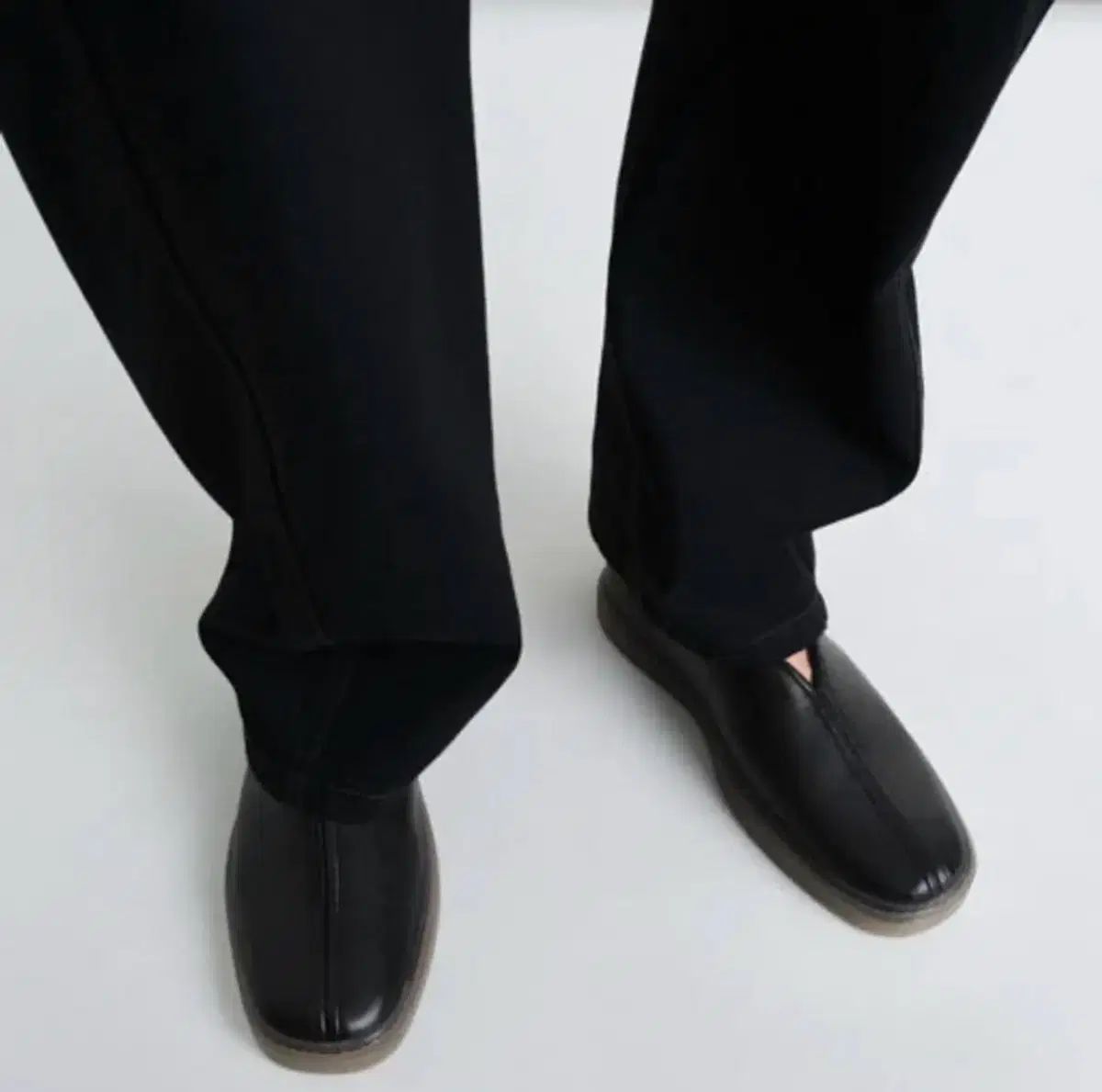 42 ルメール リー リネンパイピング スニーカー ブラック