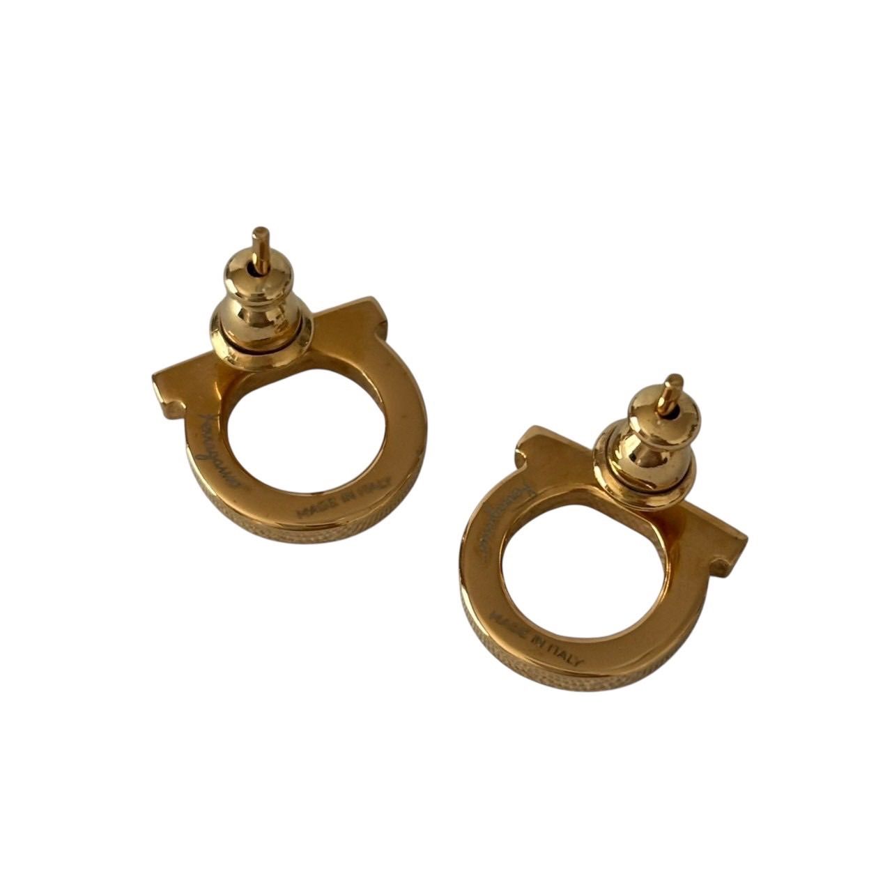 ferragamo フェラガモ ピアス ゴールド　ストーン Salvatore Ferragamo フェラガモ ガンチーニ ピアス アクセサリー