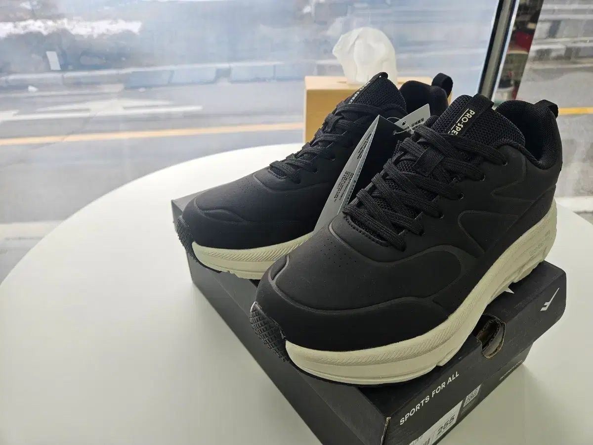 靴 - プロスペックス 255 スニーカーです