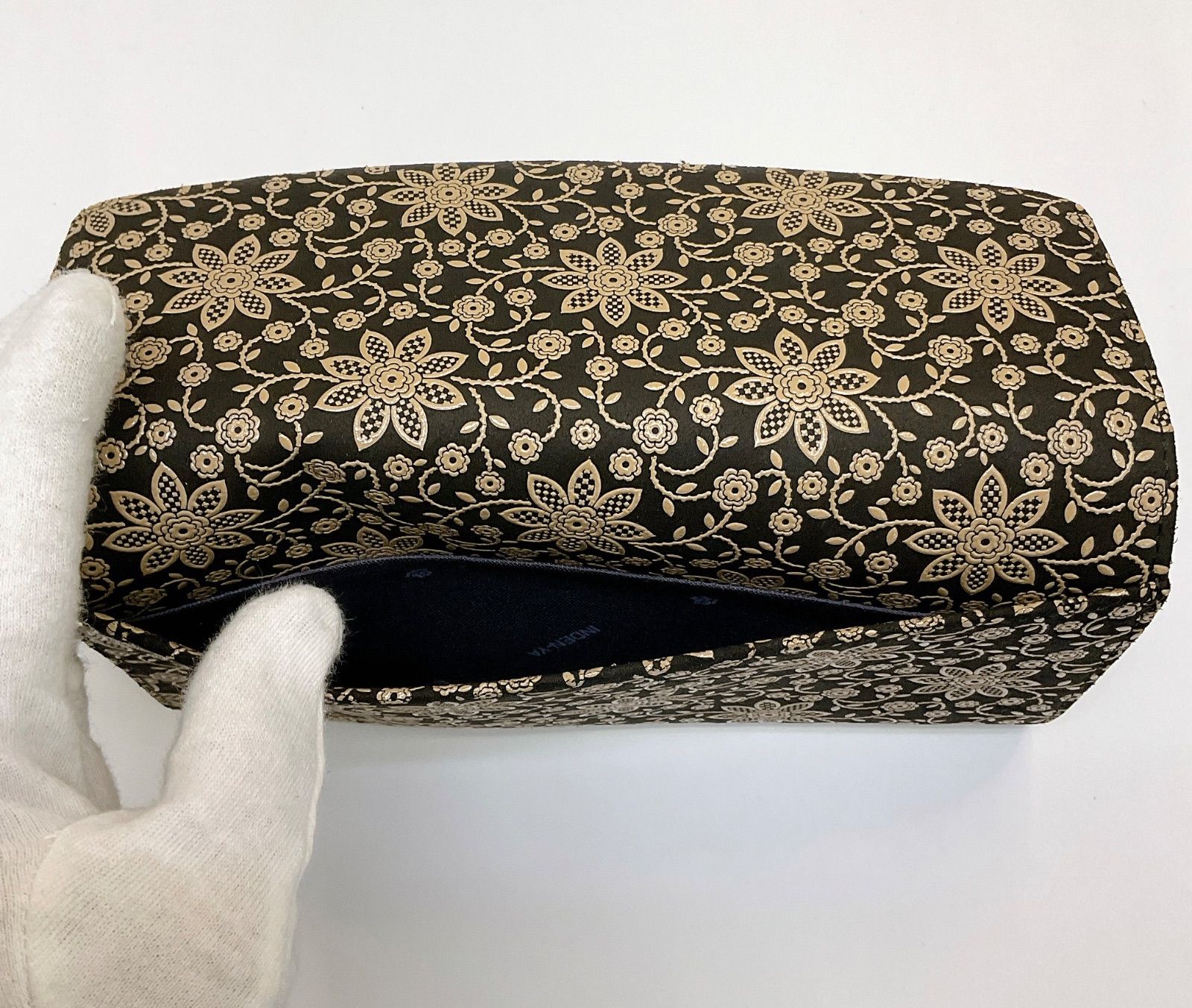 新品未使用品 甲州印伝 札入れ【クレマチス 黒×白漆】長財布 印傳屋 母 