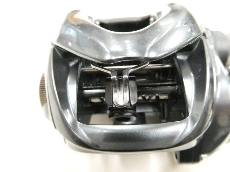 ダイワ 25タトゥーラ SV TW 100 XHL 02