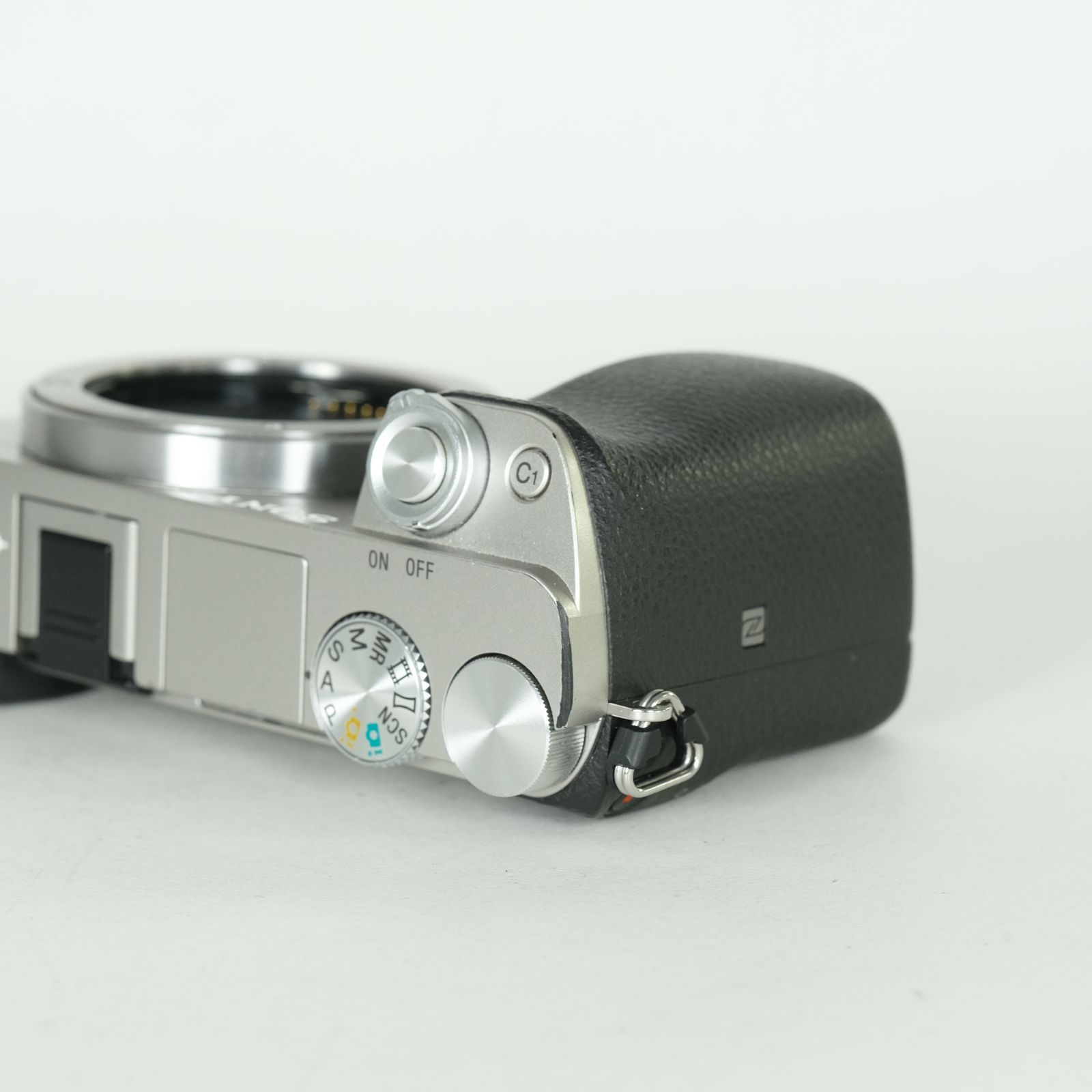 良品 | シャッター数19,080回｜バッテリー2個付] SONY α6000（ILCE