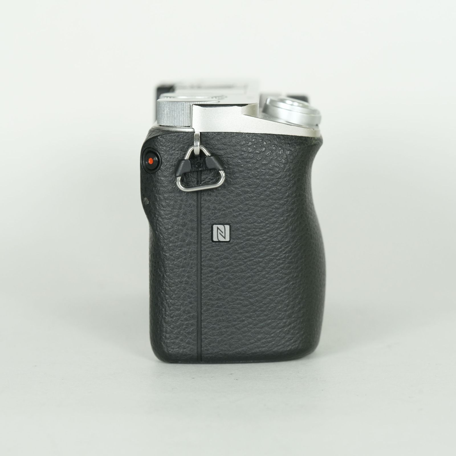 良品 | シャッター数19,080回｜バッテリー2個付] SONY α6000（ILCE