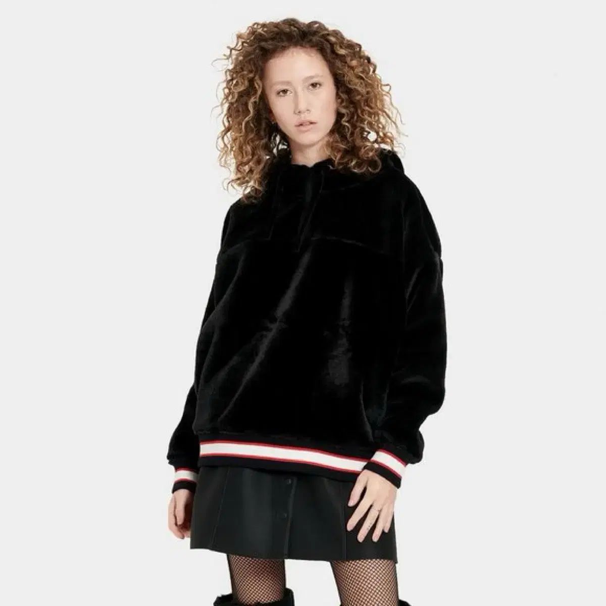 アグ UGG KAILANI シェルパ ファー フーディー ブラック S