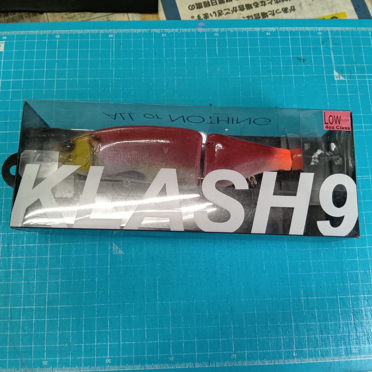 大宮宮原店 併売】DRT クラッシュ9 LOW コカニーレッド 新品未使用