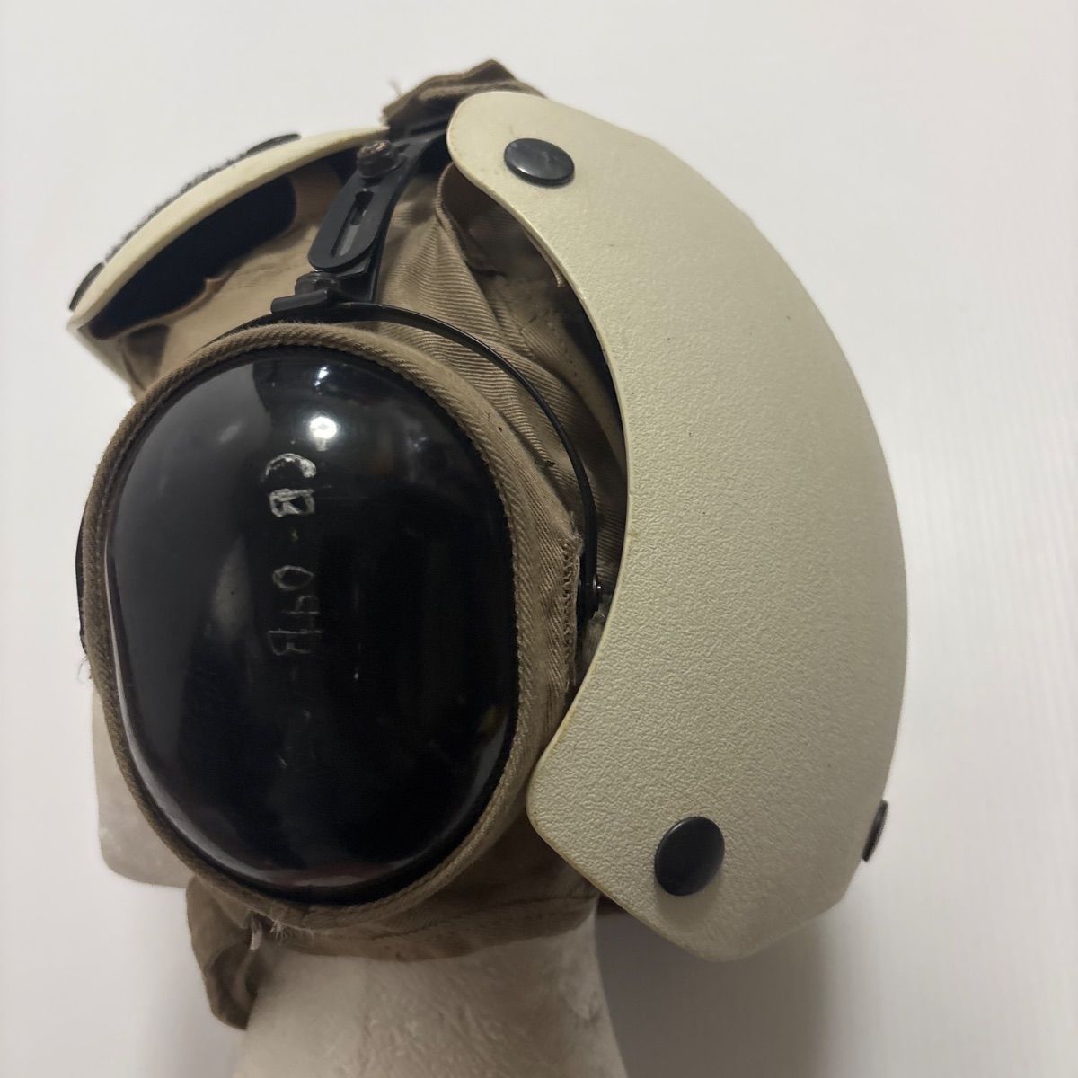 米軍　実物　FLIGHT DECK CREWMAN'S HELMETS ② CLOTH HELMETS FLIGHT DECK CREWMANS IMPACT RESISTANTの商品詳細