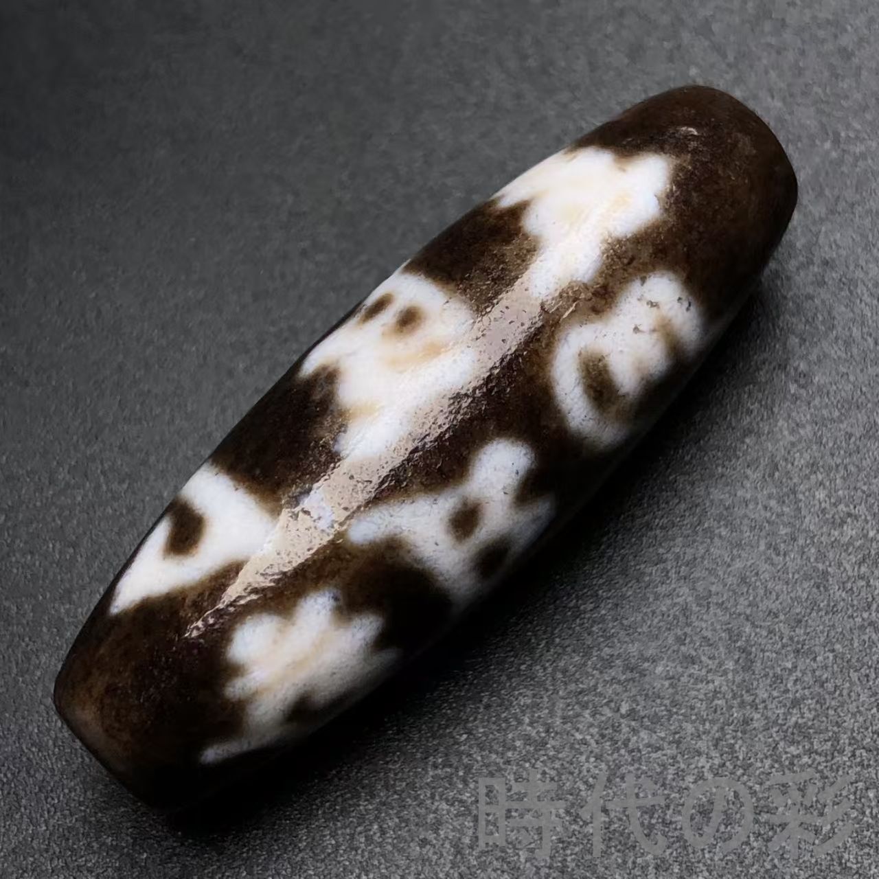 中国古美術・チベット天珠・蔵区回流老料・虎牙天珠・希少護符・魔除け・吉祥開運 中国古美術・チベット天珠・蔵区回流老料・虎牙天珠・希少護符・