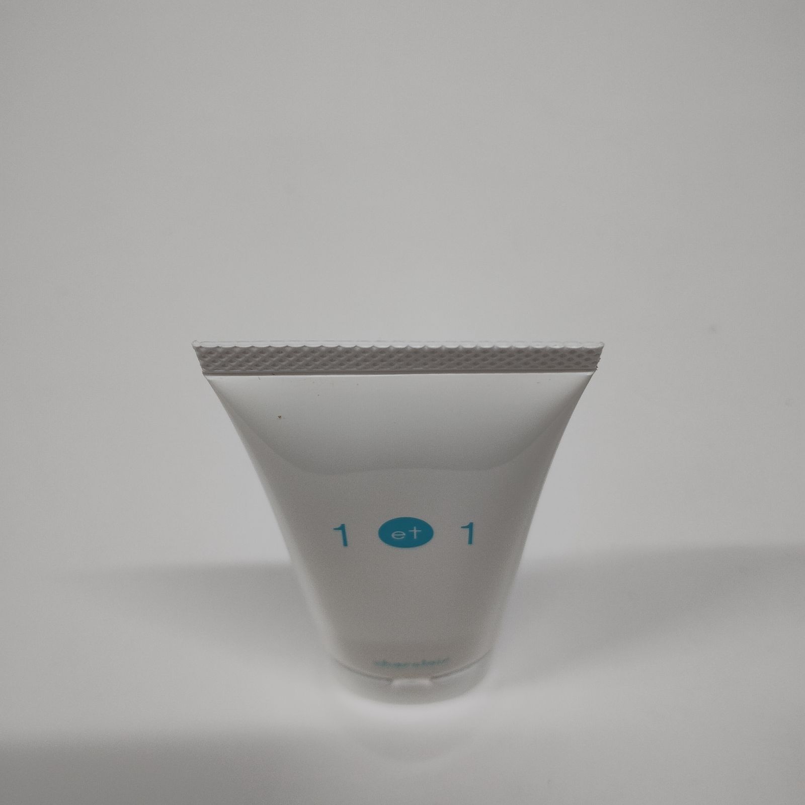 F2200 K charclair シャルクレール アンエアン 1et1 美白美容液M 30ml