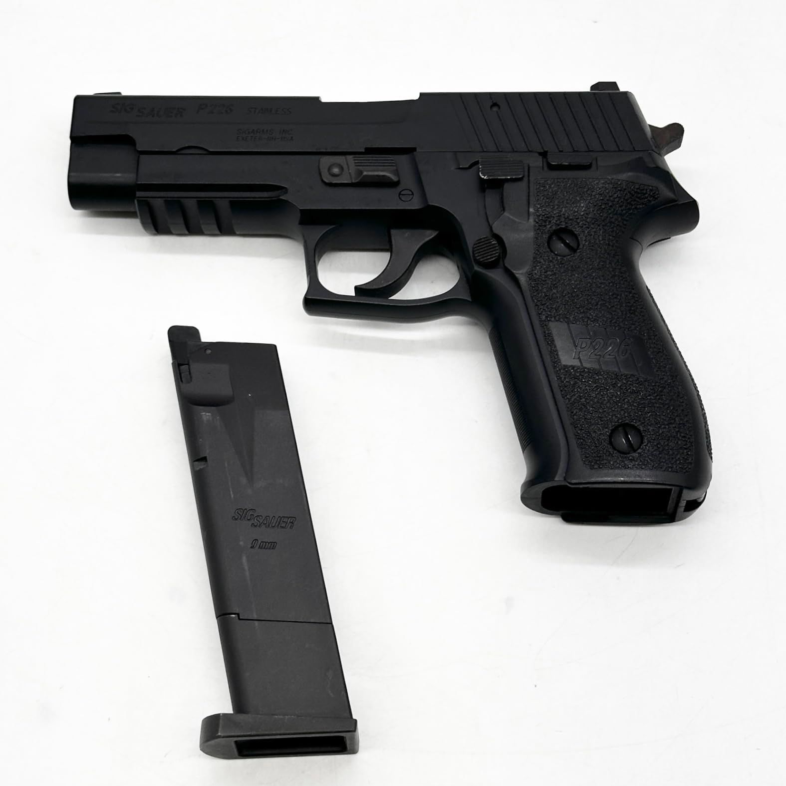 東京マルイ No 18 シグ ザウエル P 226 レイル 18歳以上ガスブローバック 1805