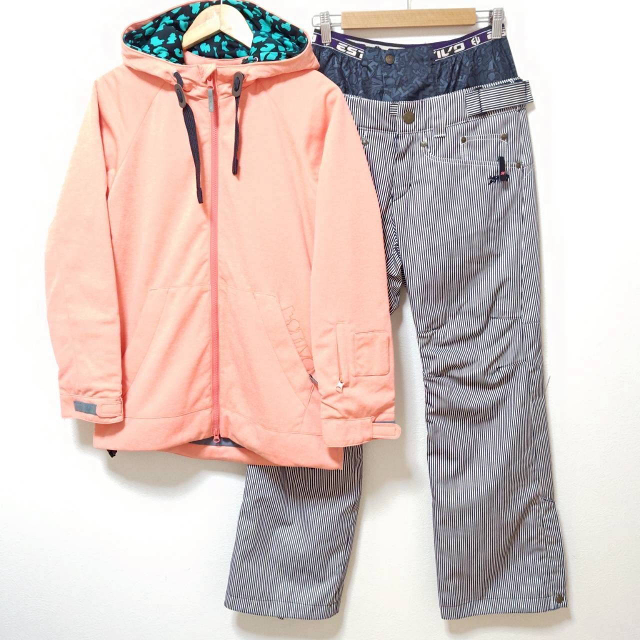 爽やかカラー◎【ESTIVO】エスティボ スキー ウェア ウエア 上下セット