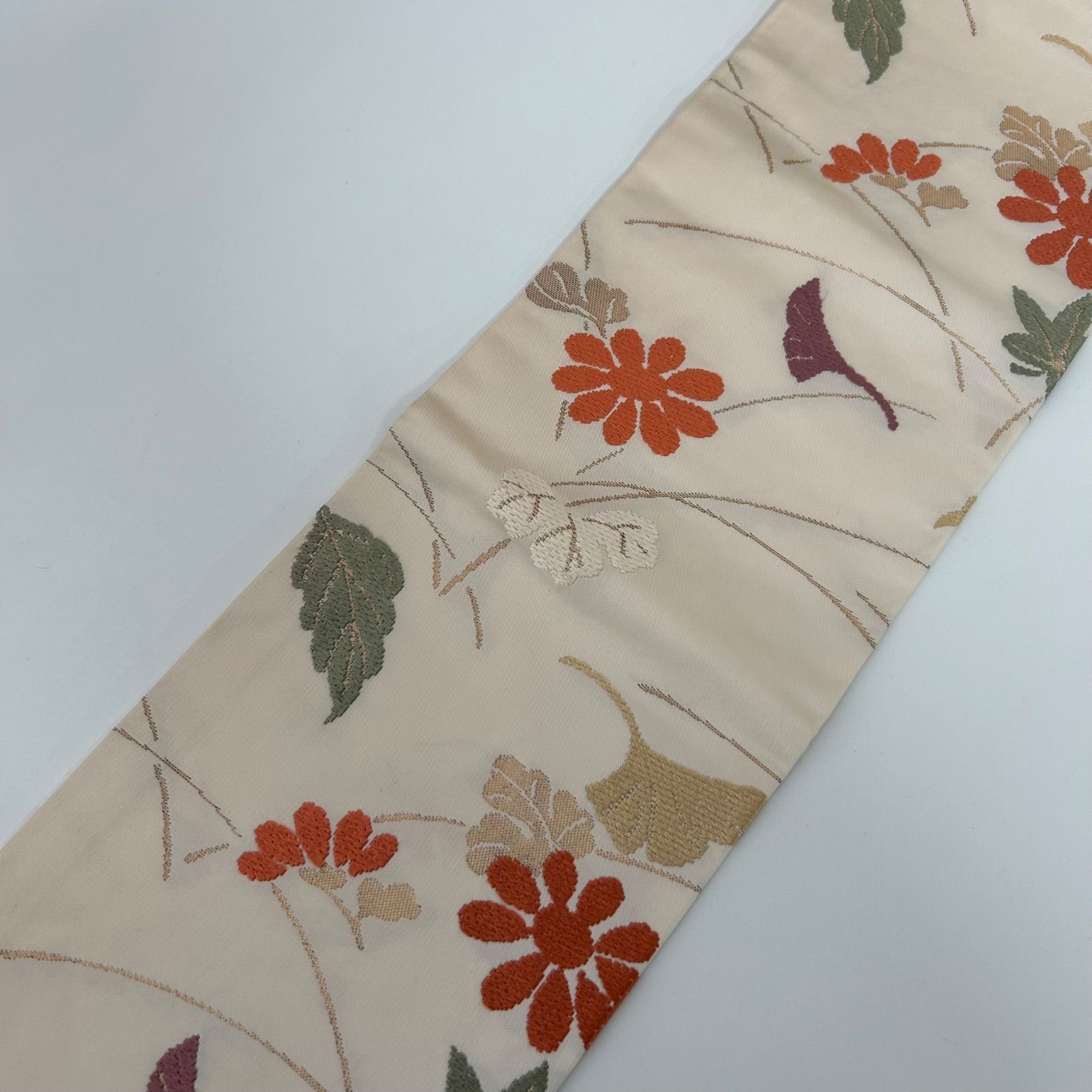 ⑦⓪①多ち花 花唐草文様 縮緬 名古屋帯 正絹 名古屋帯 正絹 縮緬 染めの花草 九寸 MA-2702 - メルカリ