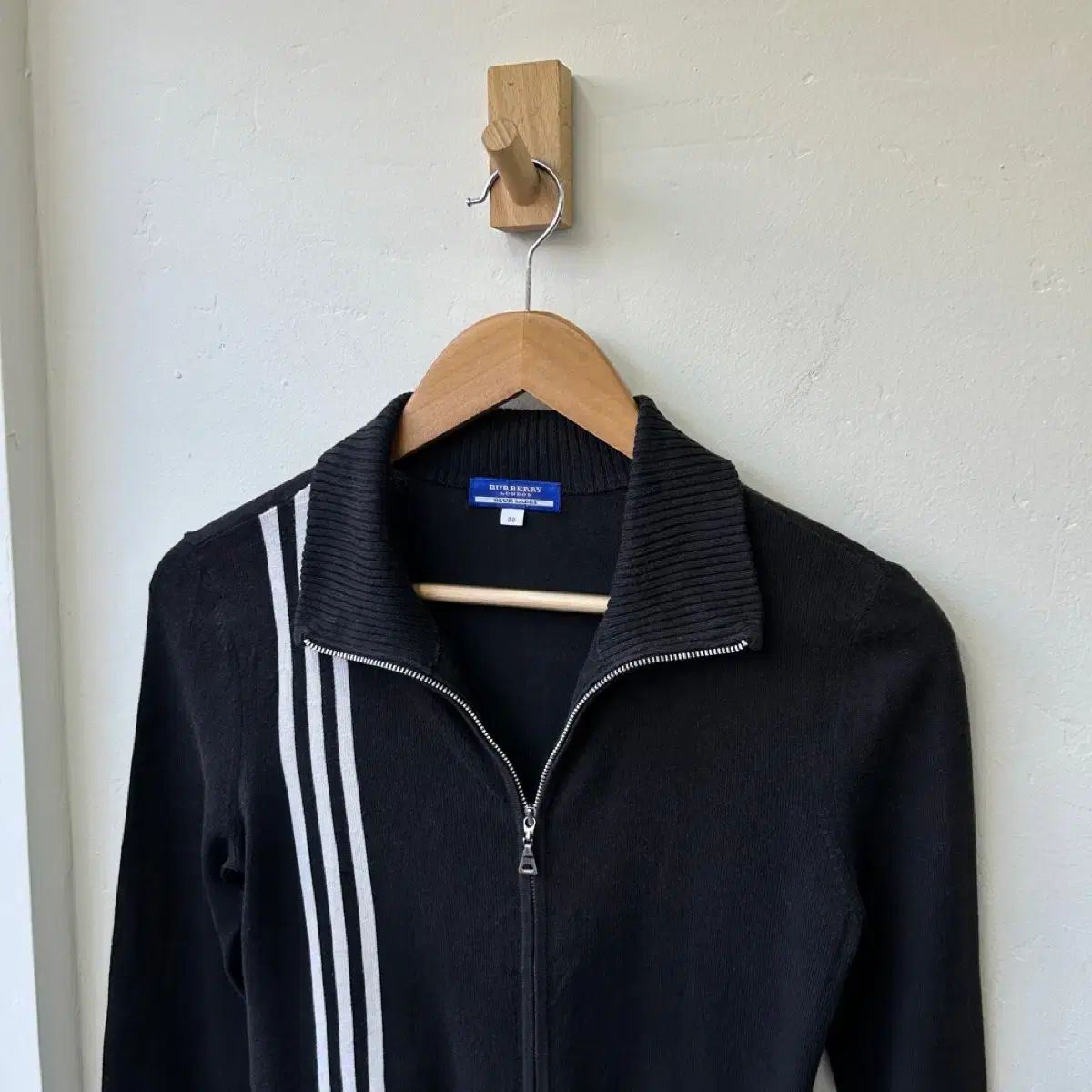 15577 - バーバリー ブルーレーベル ニット ジップアップ