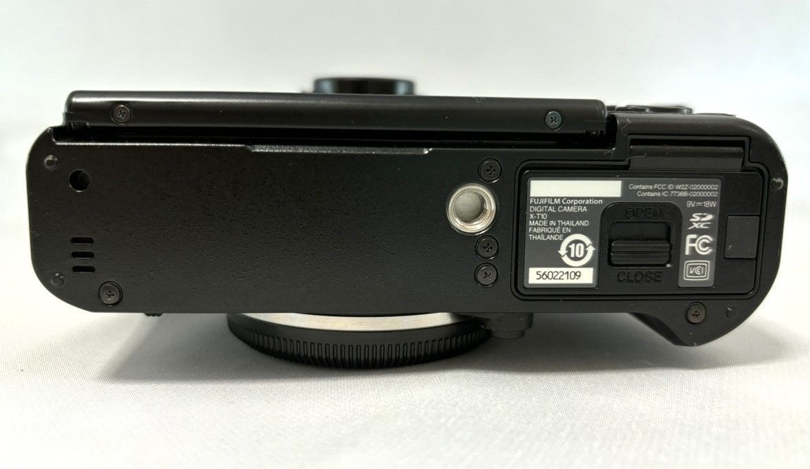 FUJIFILM X-T10 ボディ ブラック 黒 ミラーレス一眼 - メルカリ