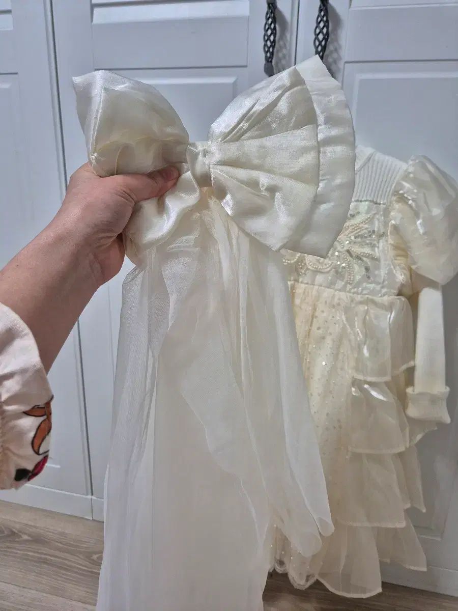  白 プリンセス Tシャツ 質 最強 150 ワンピース フォーマル ドレス スーツ