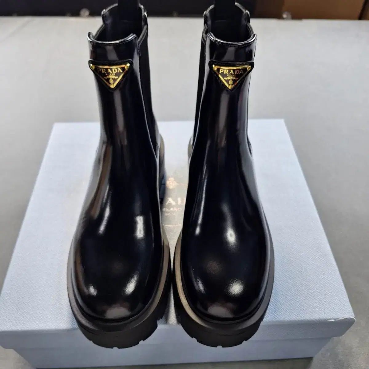 チェルシーブーツ