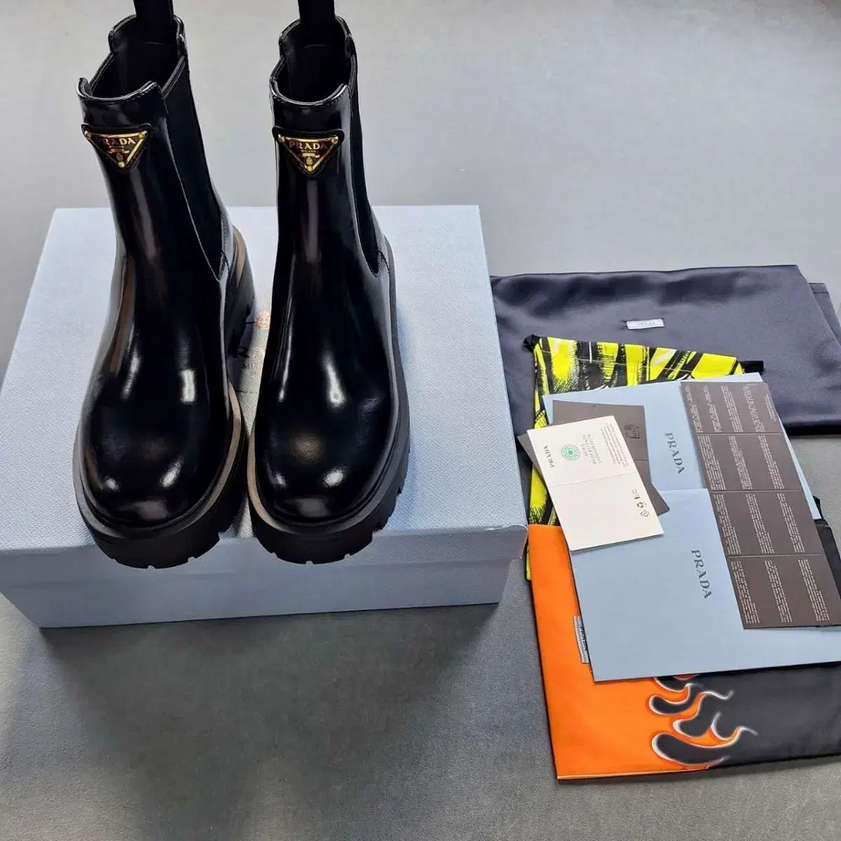 チェルシーブーツ 230 プラダ ブラック금장