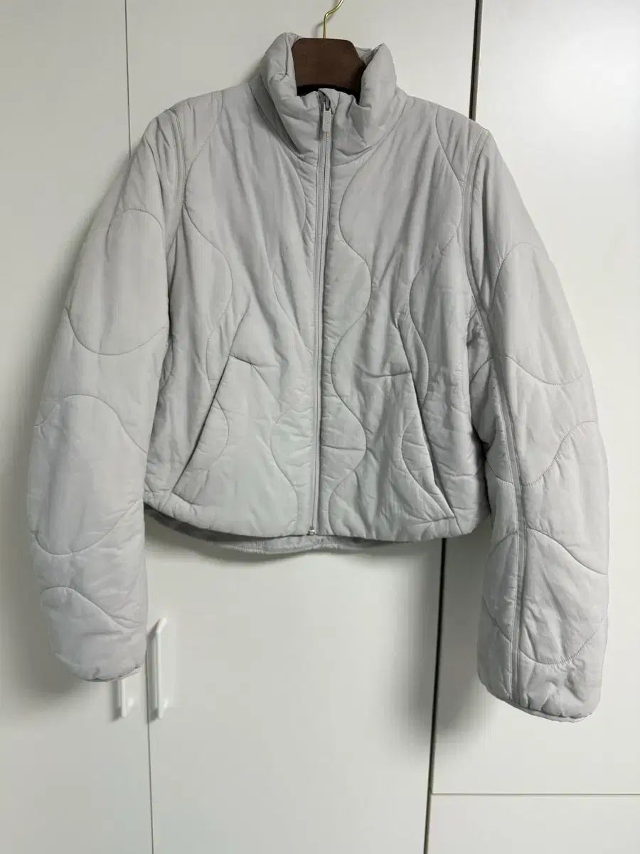 ルルレモン キルト ライト インサレーション ジャケット