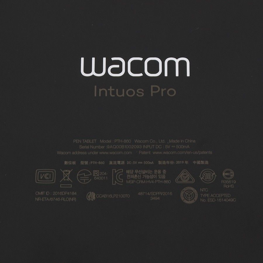 ペンタブ 板タブ