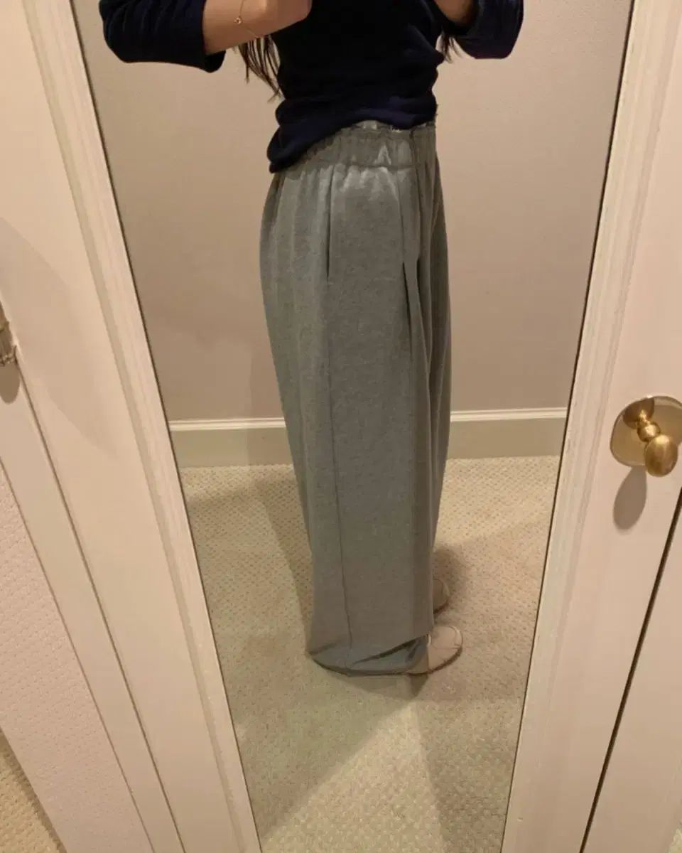 ベルニ トリミング パンツ グレー ショート