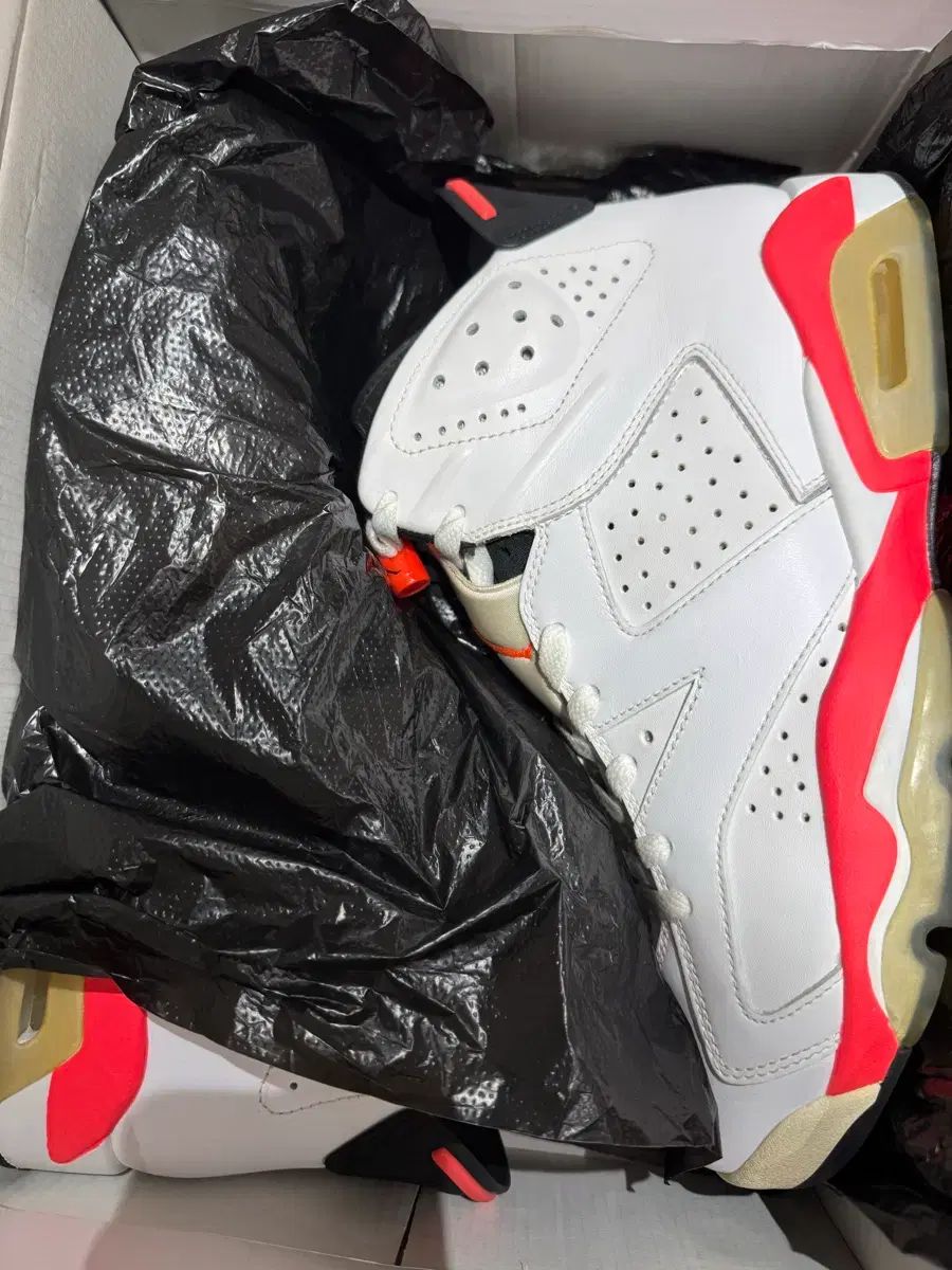 ジョーダン 7 レトロ 白 インフラレッド