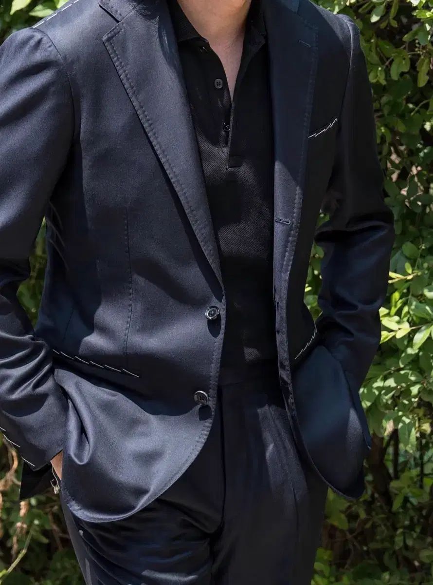 ラマ ルシェ Holiday ブラック ラグジュアリー ツイル ジャージ Tシャツ