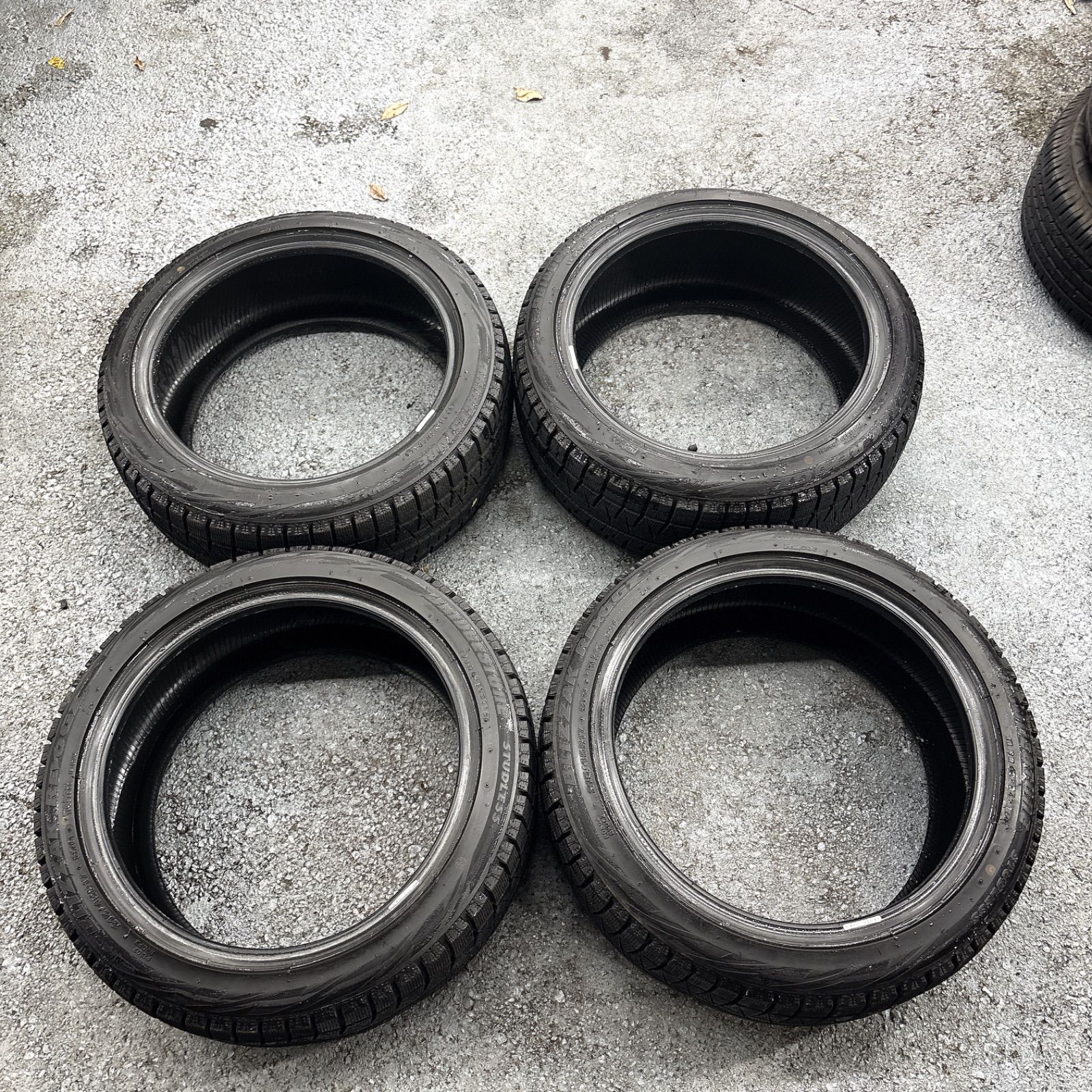 ブリザック 215 45 R 17 タイヤ4本セット