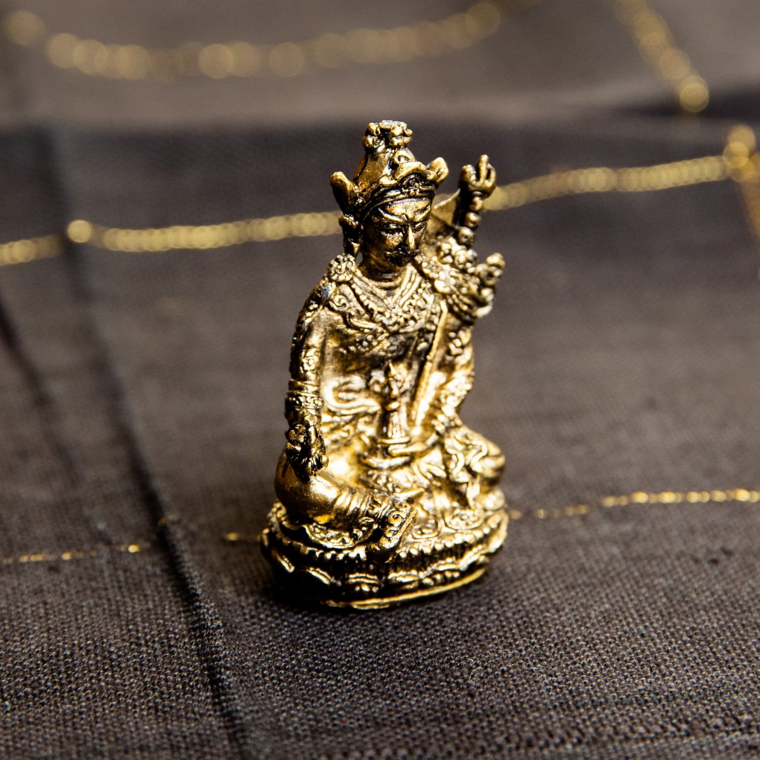 パドマサンバヴァ チベット仏教の祖師 グル・リンポチェ Padmasambhava