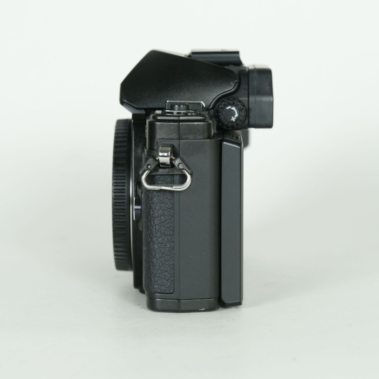 美品 | シャッター数2,600回] OLYMPUS OM-D E-M10 Mark II [ボディ