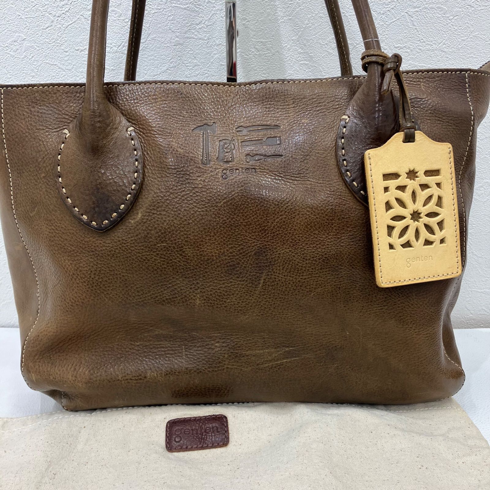 7582 genten ゲンテン トートバッグ ブラウン系 茶 トスカ レザー ロゴ 工具 パスケース付き 保存袋付き レディース