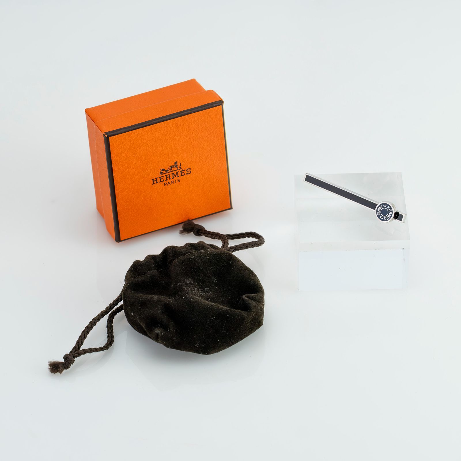 エルメス HERMES セリエ タイバー タイピン タイクリップ パラジウムプレーテッド メンズ ビジネス フォーマル 小物 箱 保存袋付