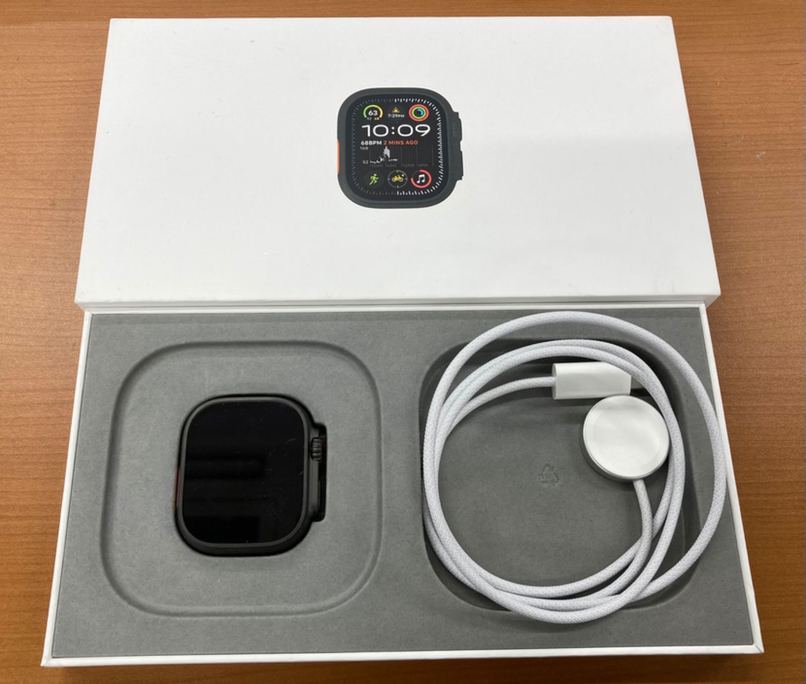 品相当 Apple Watch Ultra 2 GPS Cellular モデル 49 mm A 2986 ブラックチタニウム Black Titanium アップル アップルウォッチ ID Lp 92 s