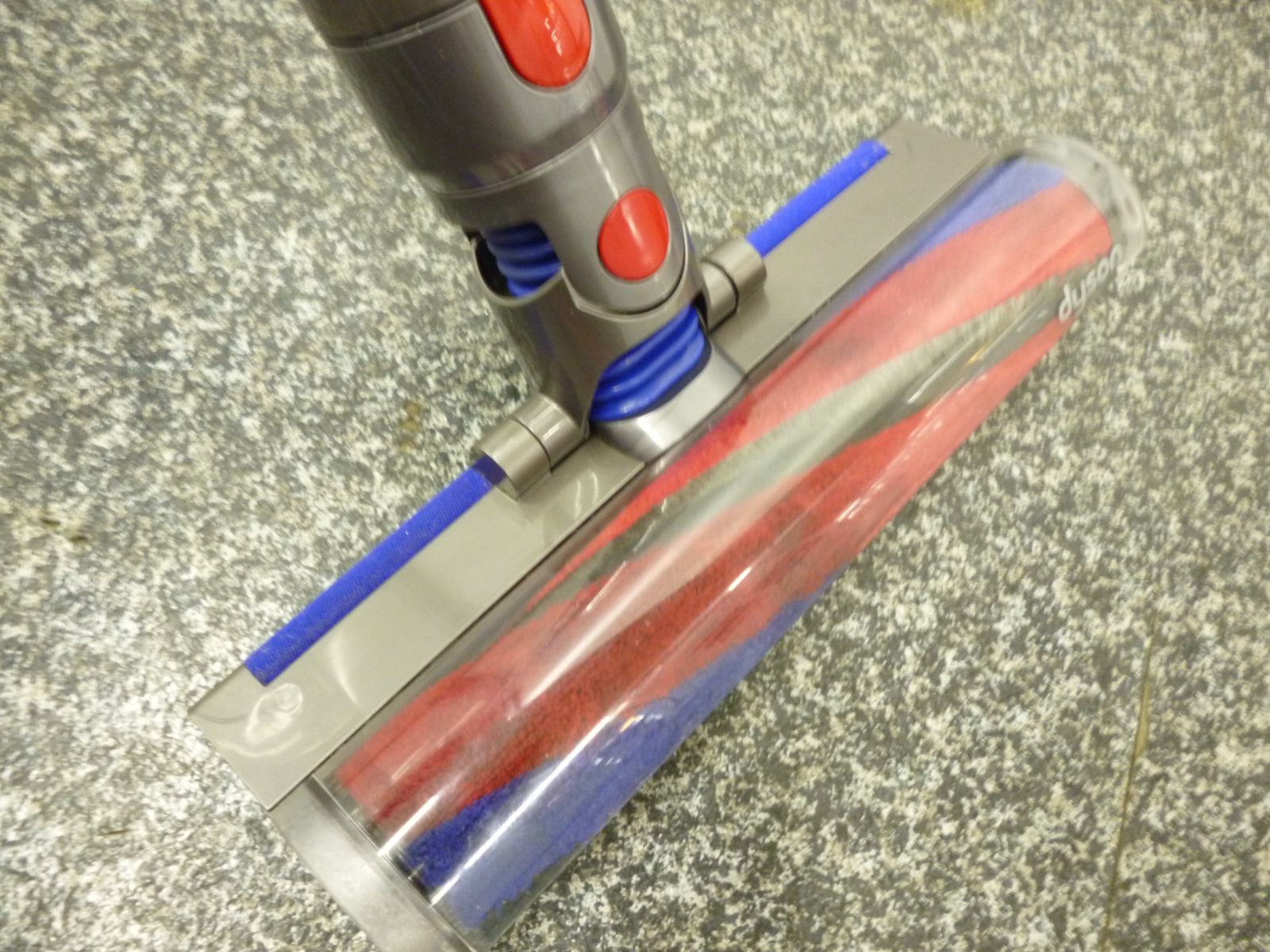 中古品 dyson ダイソン コードレススティッククリーナー V8 Slim