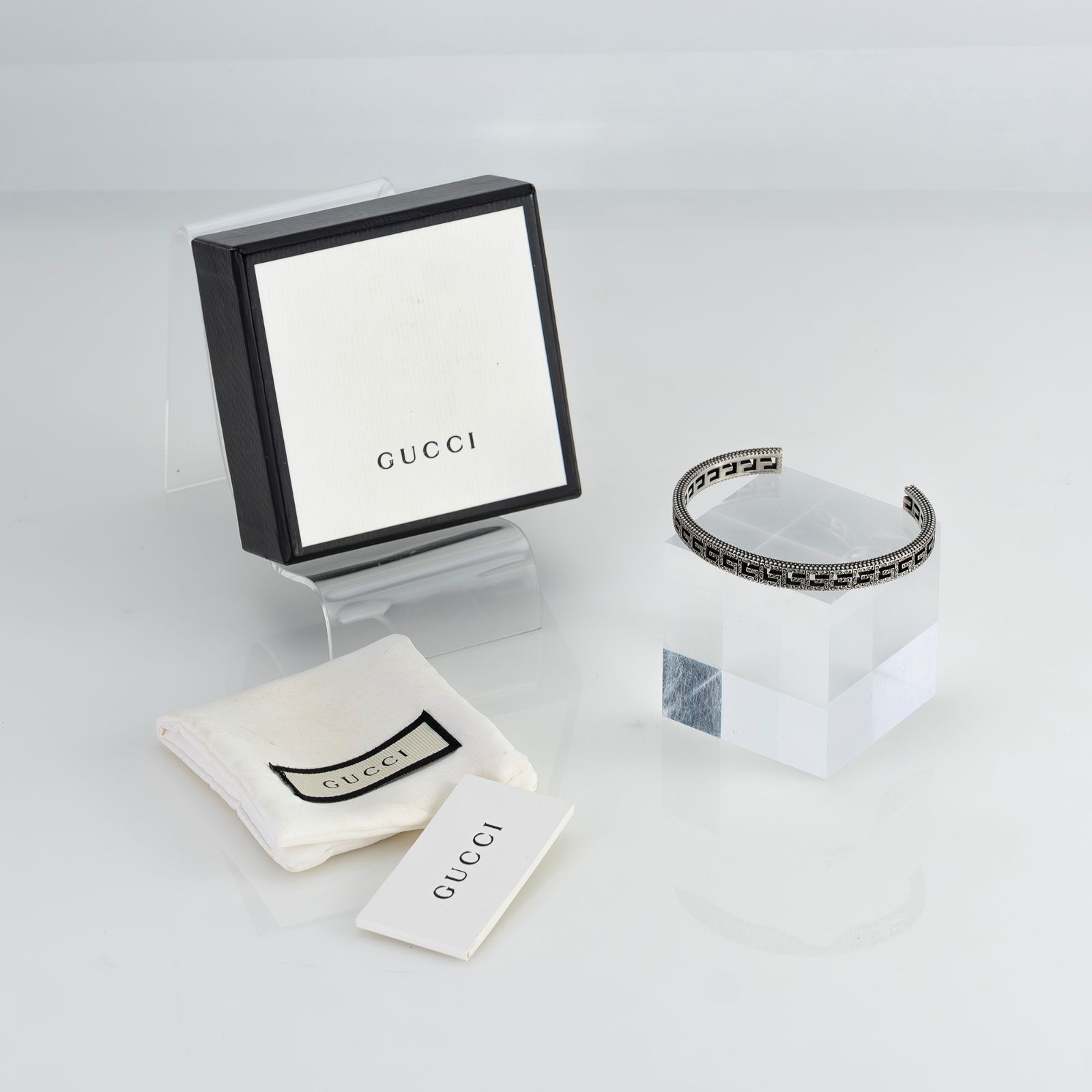 グッチ GUCCI バングル アラベスク Gモチーフ 18 シルバー925 約20 6 g ブレスレット メンズ 箱 保存袋付