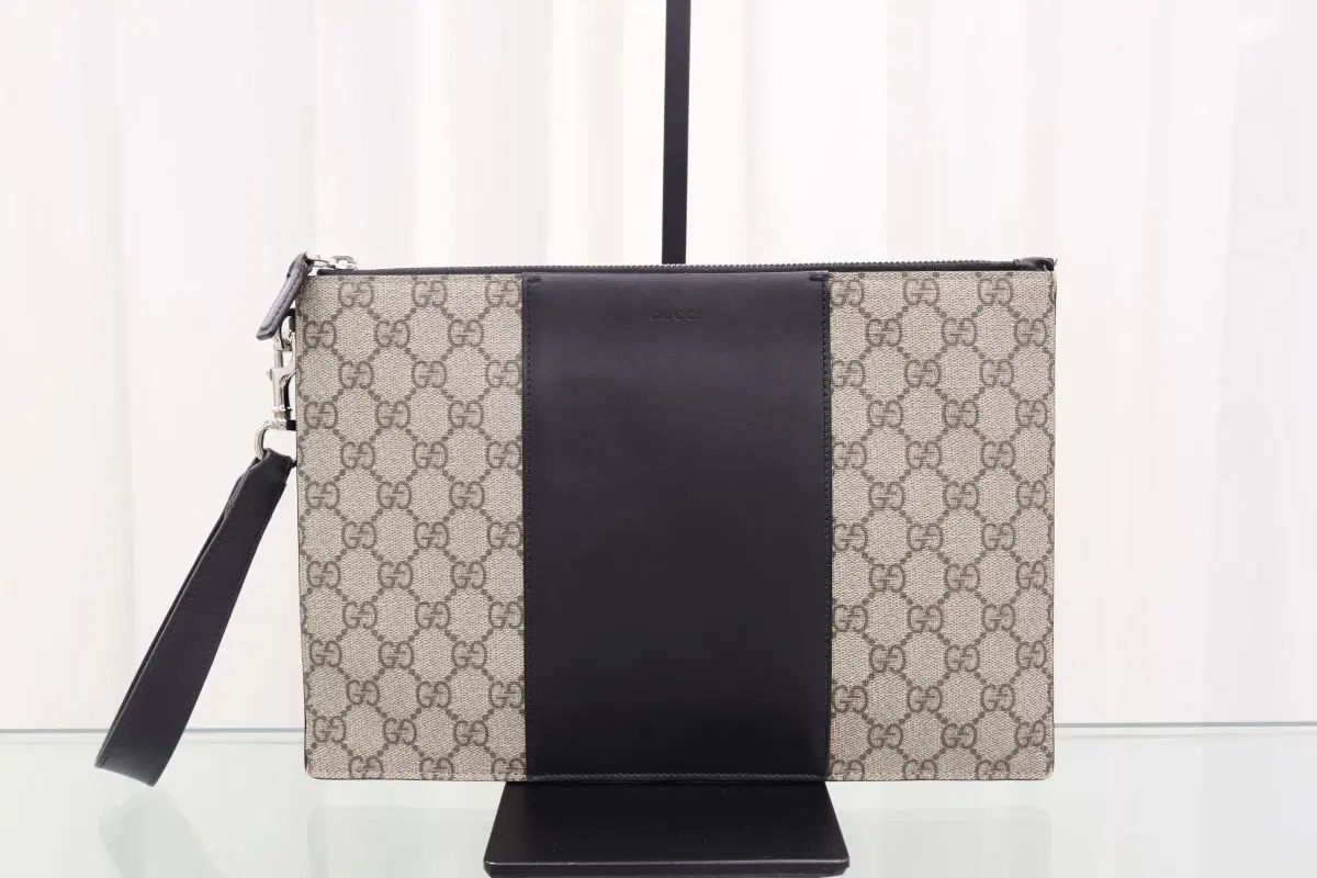 グッチ GG シュプリーム エデン ポーチ クラッチバッグ 495017