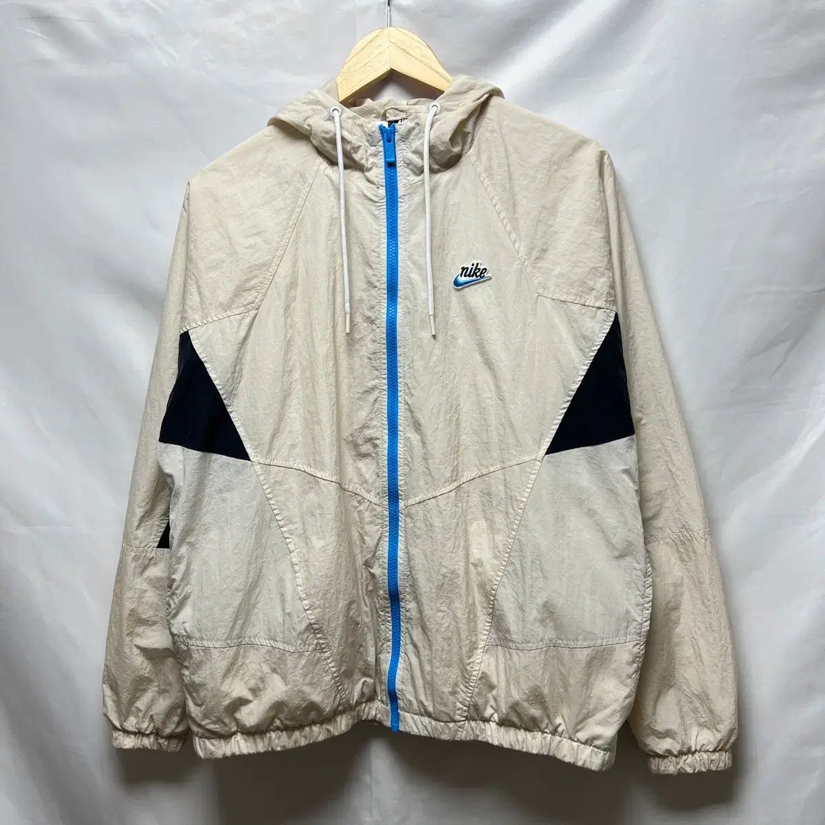 正規品/M NIKE ナイキ ヘリテイジ スウッシュ 白 ウーブン ウィンド