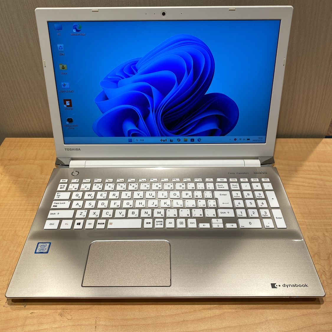 リユースノートパソコン Windows 11 TOSHIBA T 45 GSI Core i 3 メモリ8 GB マカフィーリブセーブ付属 店頭併売中
