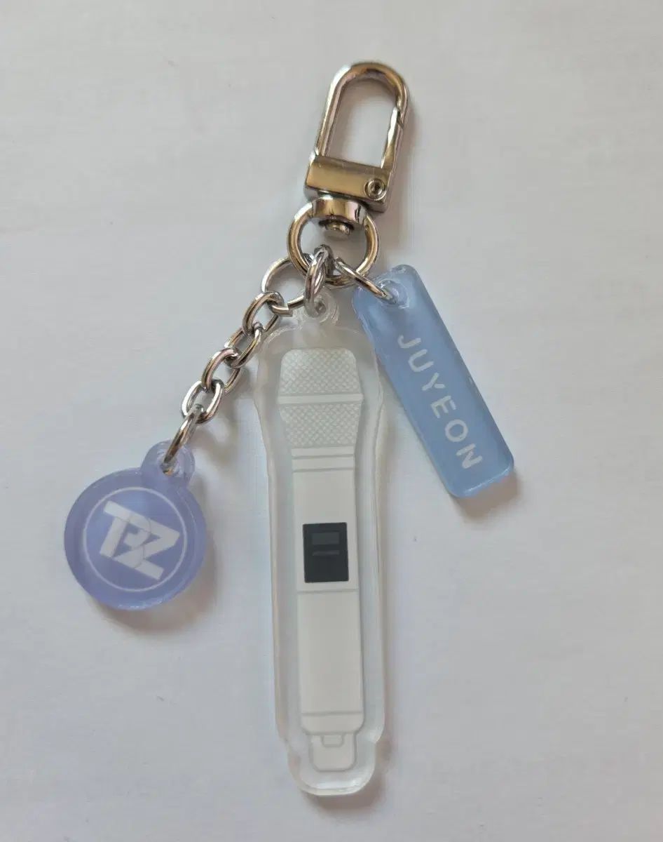 THE BOYZ(ザ・ボーイズ・ドボイズ) ジュヨン(JUYEON) マイク キーホルダー