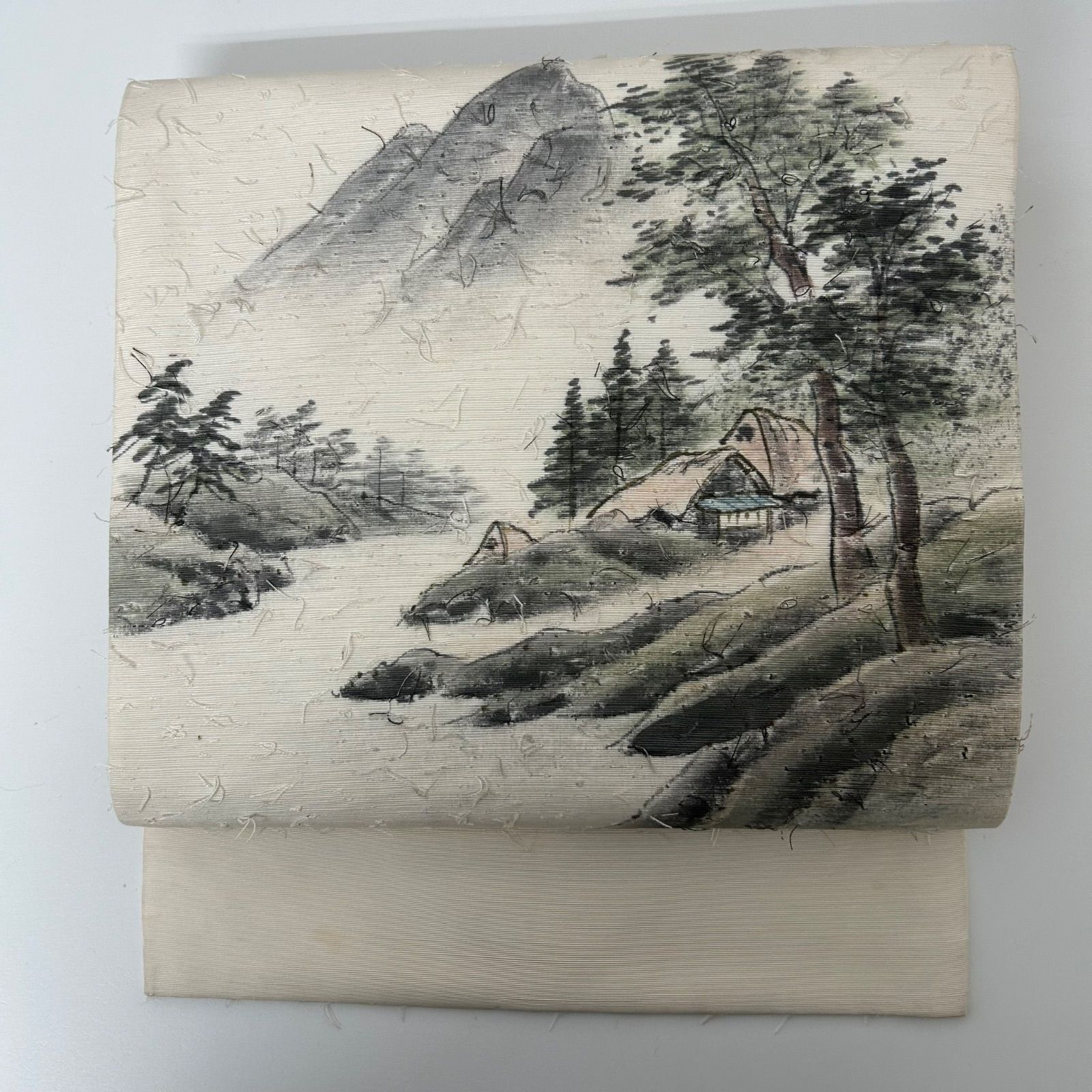 未使用　美品　作家物 ひげ紬手描き金彩蔦に実模様名古屋帯　長尺　ホワイト　c91 未使用 美品 作家物 ひげ紬手描き金彩蔦に実模様名古屋帯 長尺