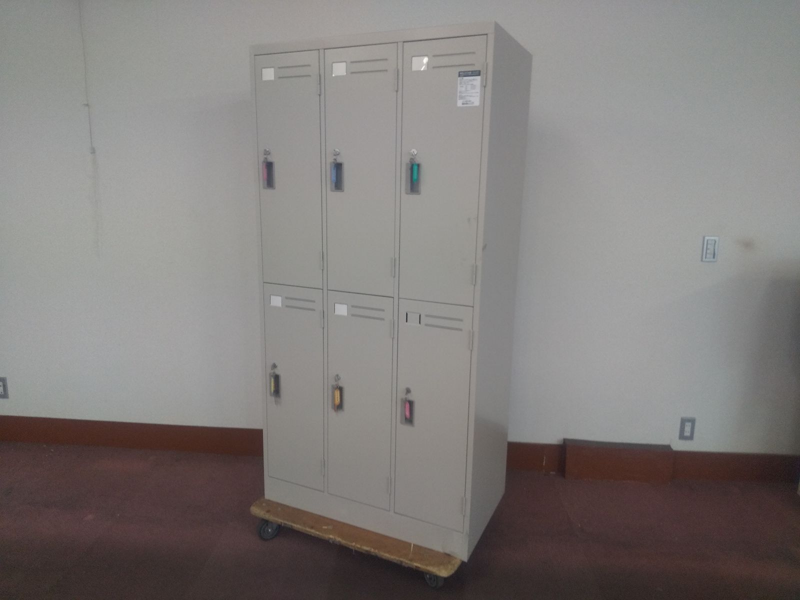 KOKUYO コクヨ ６人用スチールロッカー カギ付き U-1009